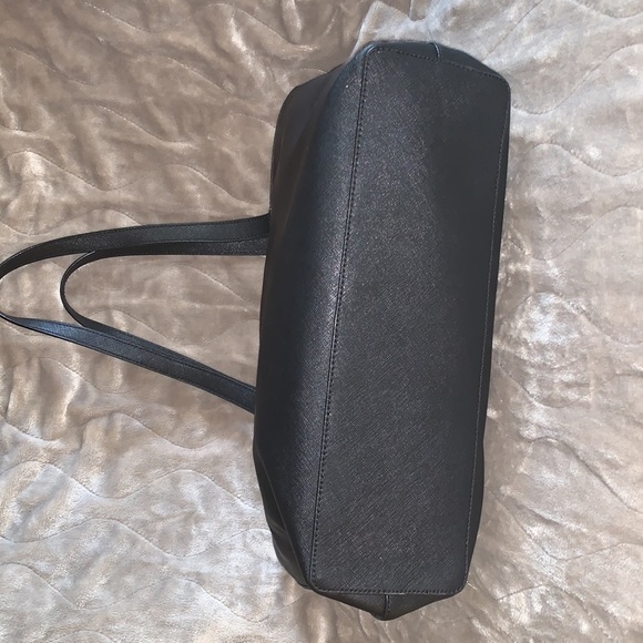 Michael Kors Large Black Shoulder Bag - Picture 6 of 7